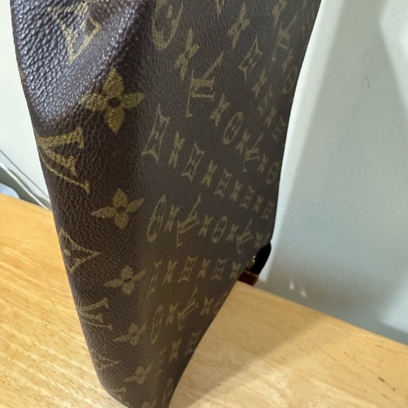 Louis Vuitton Brown Monogram Toiletry Bag 26 - Picture 5 of 16